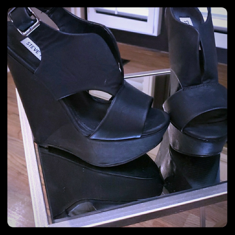 Wedge heels